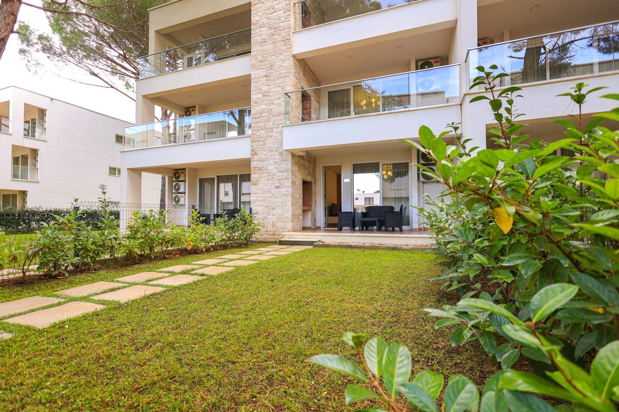 Sanpietro Vacation Apartments Драч Екстериор снимка
