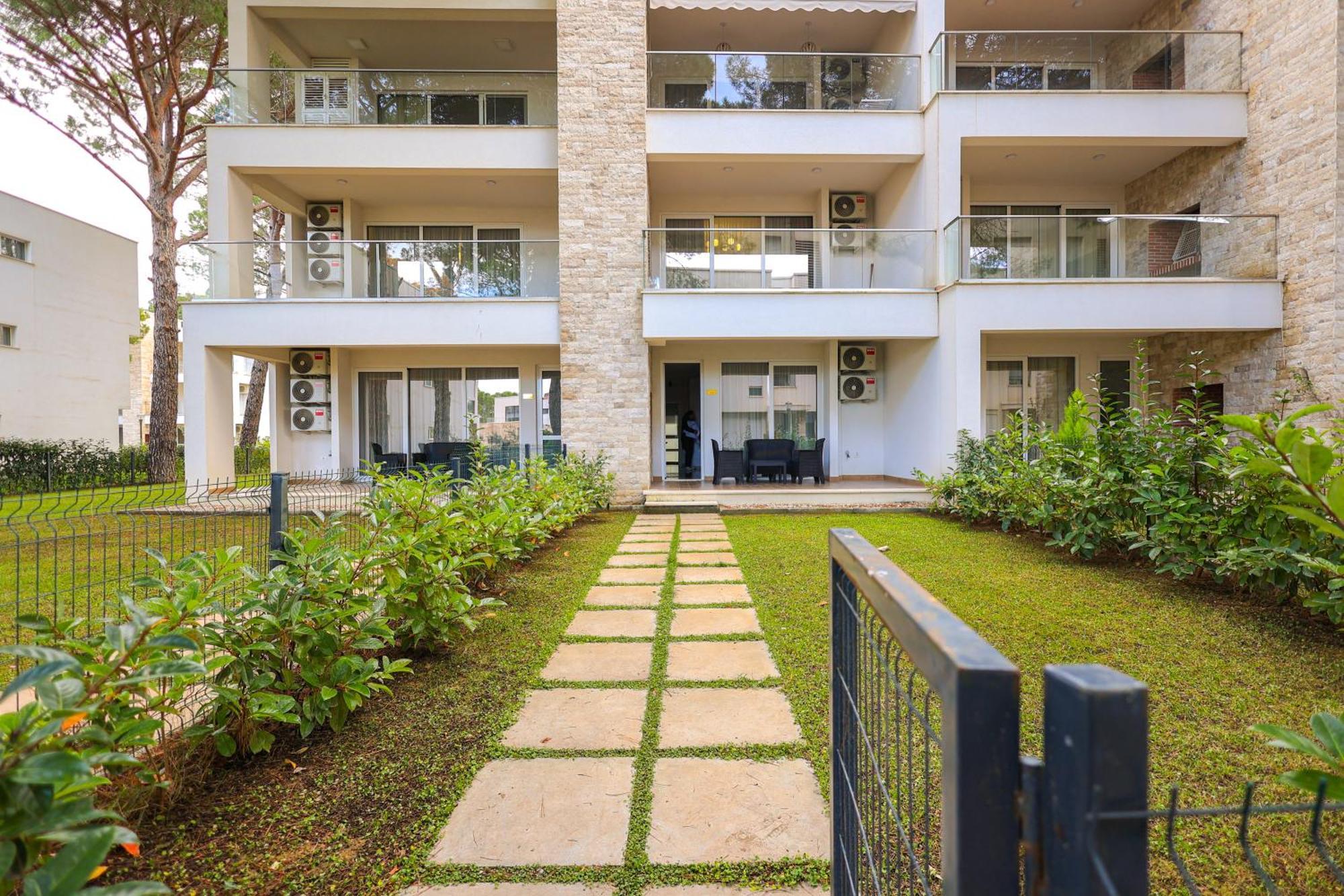 Sanpietro Vacation Apartments Драч Екстериор снимка
